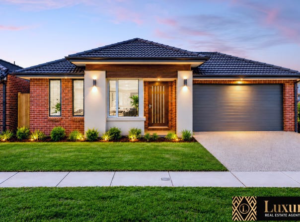 8 Treemartin Street, Deanside, Vic 3336