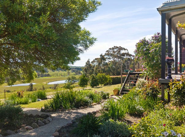 738 Feeneys Lane, Baynton, Vic 3444
