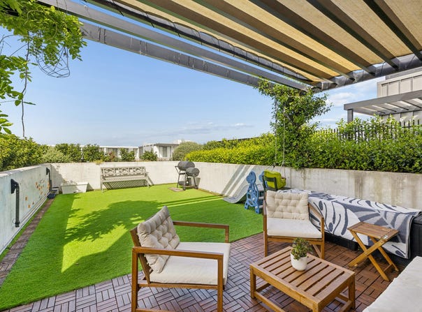 803/2C Lord Sheffield Circuit, Penrith, NSW 2750