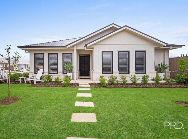 4 Paroo Place, Tatton, NSW 2650