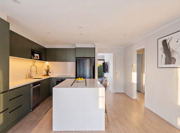 64 Elinda Place, Reservoir, Vic 3073