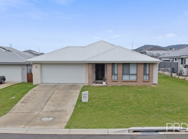 33 Reginald Drive, Kootingal, NSW 2352