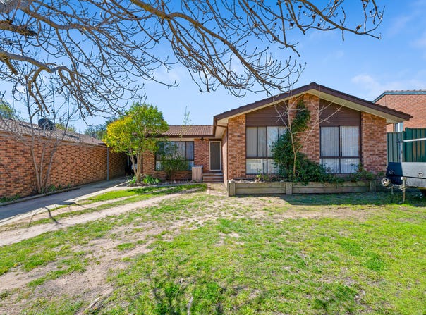 27 Thomas Hart Street, Banks, ACT 2906