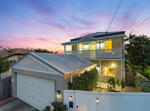 90 Gordon Parade, Manly, Qld 4179