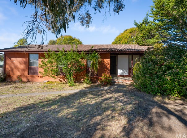 55 Cuthbert Circuit, Wanniassa, ACT 2903