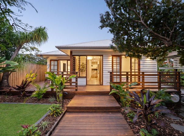 31 Mole Avenue, Southport, Qld 4215