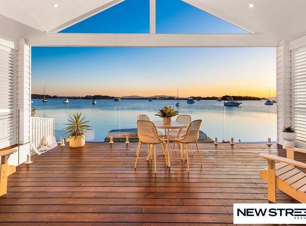 19 Marks Parade, Marks Point, NSW 2280
