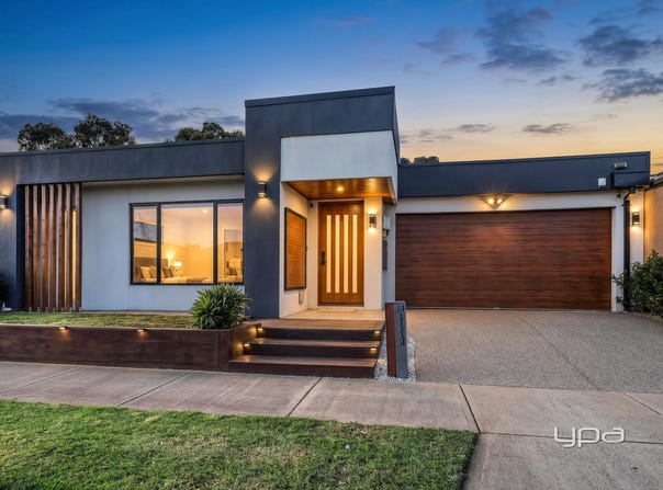 18 Iverson Circuit, Deanside, Vic 3336