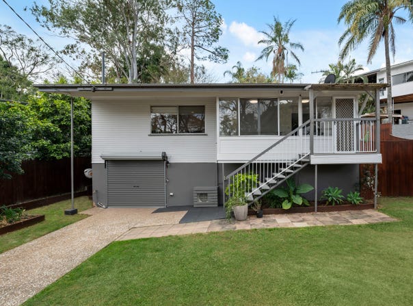 15 Yvonne Street, Yeronga, Qld 4104
