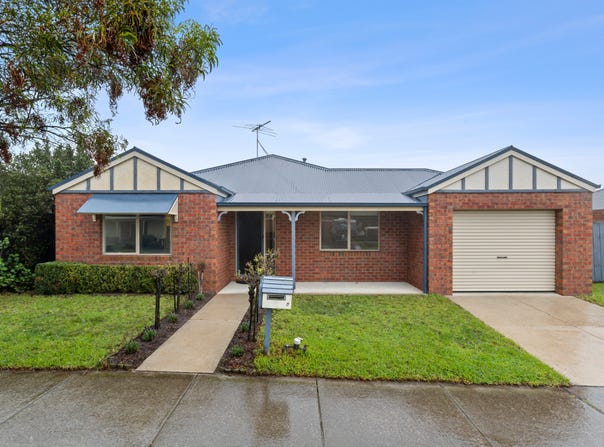 6 Hewitt Drive, Grovedale, Vic 3216