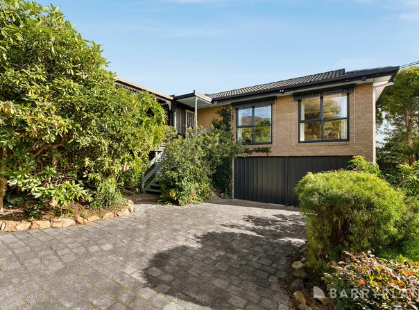18 Saddleback Ridge, Chirnside Park, Vic 3116