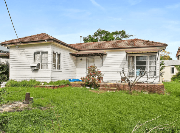 15 Hymen Street, Peakhurst, NSW 2210