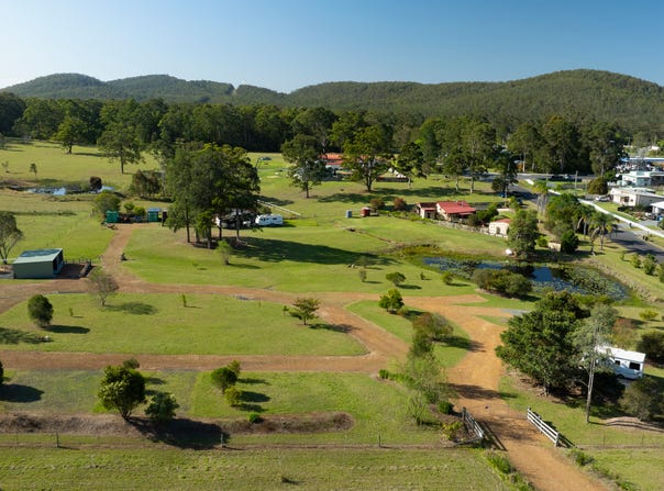 40 Lombard Street, Coolongolook, NSW 2423