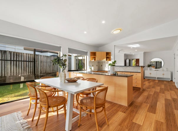 24 Prospect Court, Robina, Qld 4226