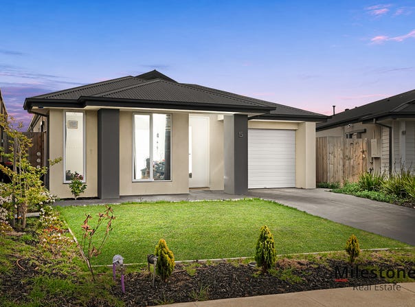 5 Wavertree Crescent, Werribee, Vic 3030