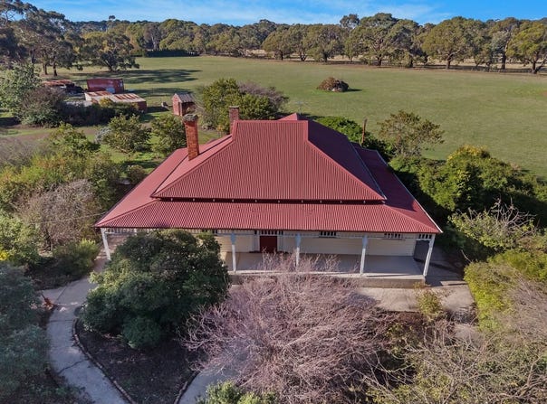 2 W Schultz Road, Hamilton, Vic 3300