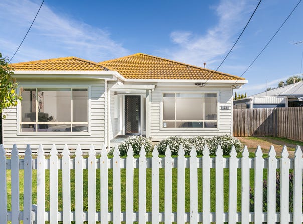 33 Seabeach Parade, North Shore, Vic 3214