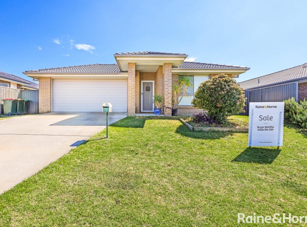 17 Reginald Drive, Kootingal, NSW 2352