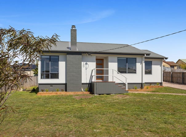 13 Holyman Street, Devonport, Tas 7310