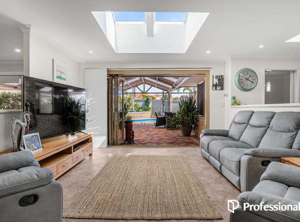 2 Wodgina Place, Kingsley, WA 6026