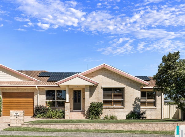 2/4 Tuggerah Circuit, Flinders, NSW 2529