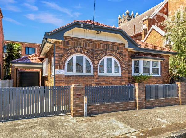 25 William Street, Hamilton, NSW 2303