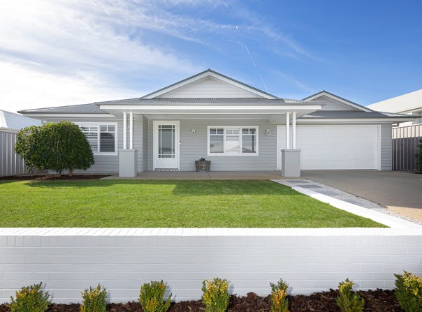 138 Valencia Drive, Gobbagombalin, NSW 2650