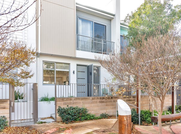 20 Goodrick Loop, Willagee, WA 6156