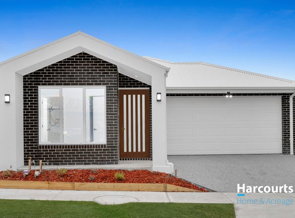 10 Peak Street, Clyde North, Vic 3978