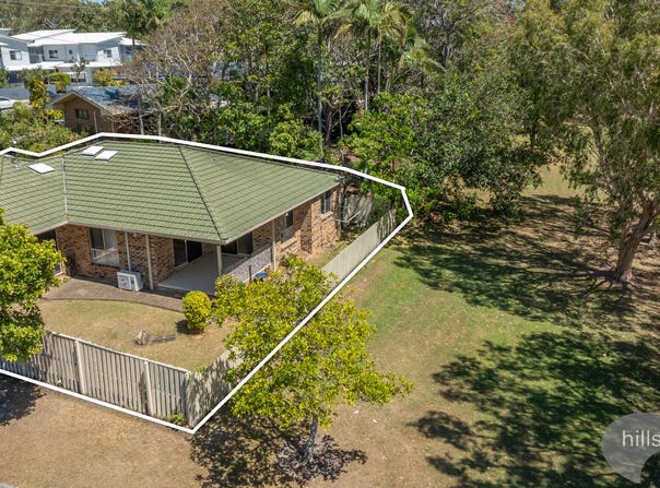 2/161 Whiting Street, Labrador, Qld 4215