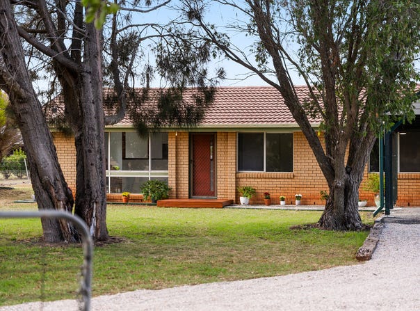 40 Allen Road, East Greenmount, Qld 4359