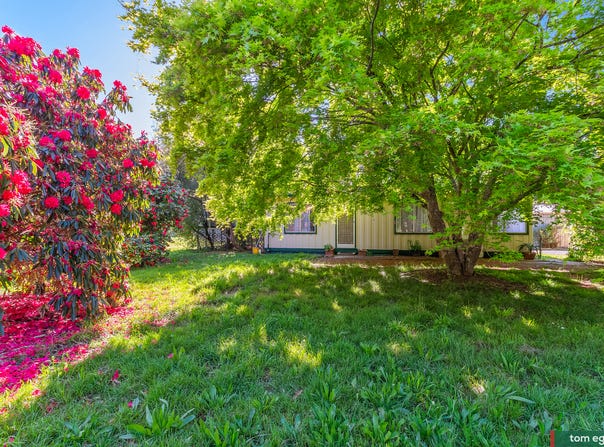 16 Riverside Crescent, Flowerdale, Vic 3717