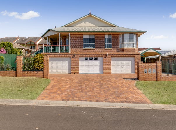 2/32 Jull Drive, Centenary Heights, Qld 4350