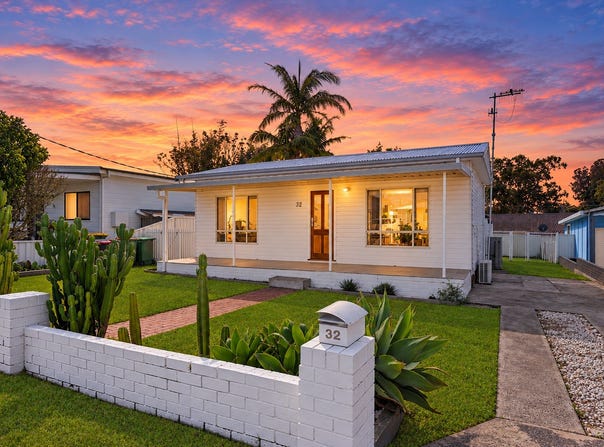 32 Fourth Avenue, Toukley, NSW 2263