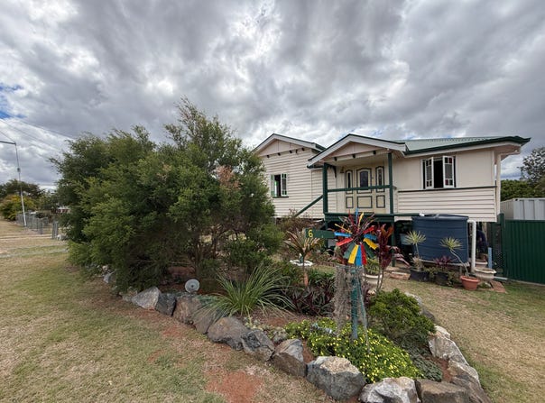 6 Gloucester Street, Biggenden, Qld 4621