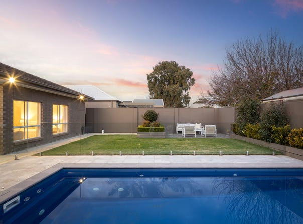 31 Illawarra Avenue, Hove, SA 5048