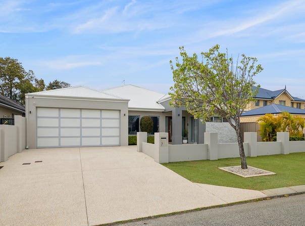 7 Hamelin Drive, Lake Coogee, WA 6166