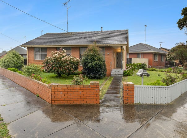 202 St Albans Road, Breakwater, Vic 3219