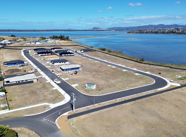 Spoonbill Loop, Sorell, Tas 7172