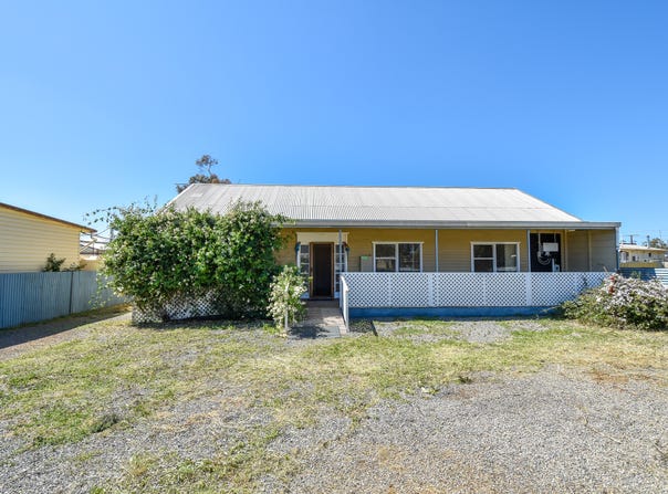2 Whittier Street, Crystal Brook, SA 5523