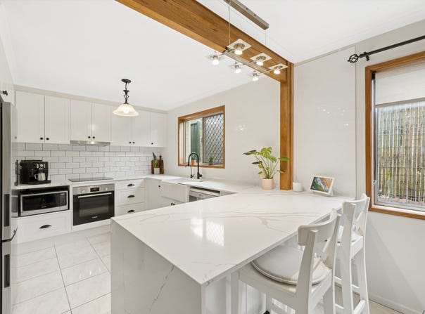 9 Batman Crescent, Springwood, Qld 4127