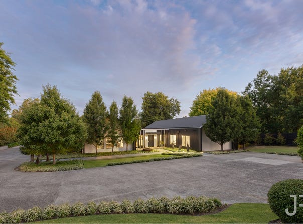 28-30 Beaumont Road, Berwick, Vic 3806