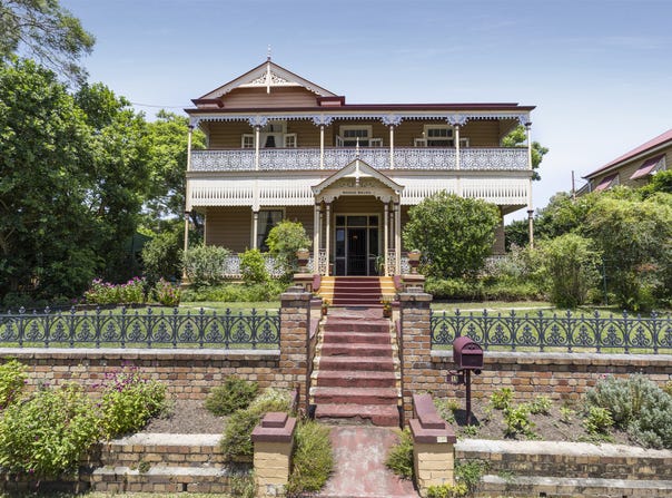 15 Gray Road, West End, Qld 4101