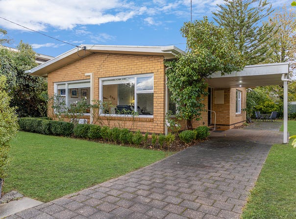 2 Milton Street, Hamilton, Vic 3300