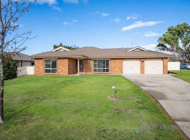 2 Roxburgh Drive, Kelso, NSW 2795
