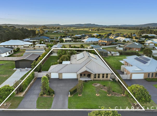 3 Ayrshire Way, Largs, NSW 2320