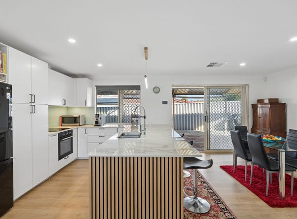 5 Kalix Elbow, Merriwa, WA 6030