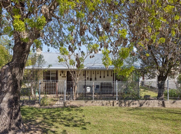 100 Clarke Street, Harden, NSW 2587