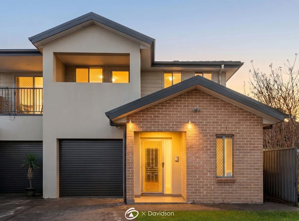 10b Saddle Row, Holsworthy, NSW 2173