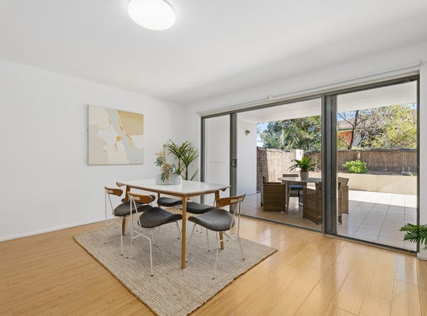 2/18-24 Higgins Street, Penrith, NSW 2750